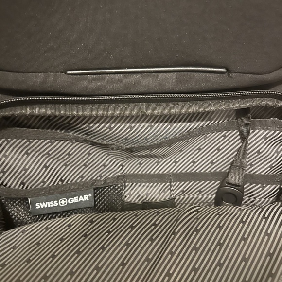 SWISSGEAR ScanSmart-Style Laptop Backpack | TSA-Friendly, Spacious & Comfortable - Picture 7 of 7